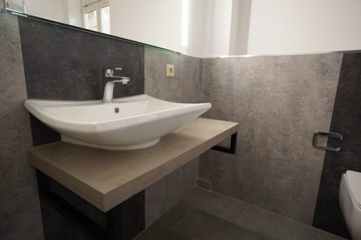 Waschbecken im modernisierten Bad im Kutscherhaus Alte Straße Leipzig