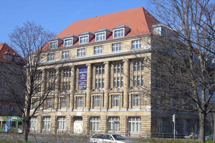 Außenansicht vom Bank Palais am Tröndlingring 3